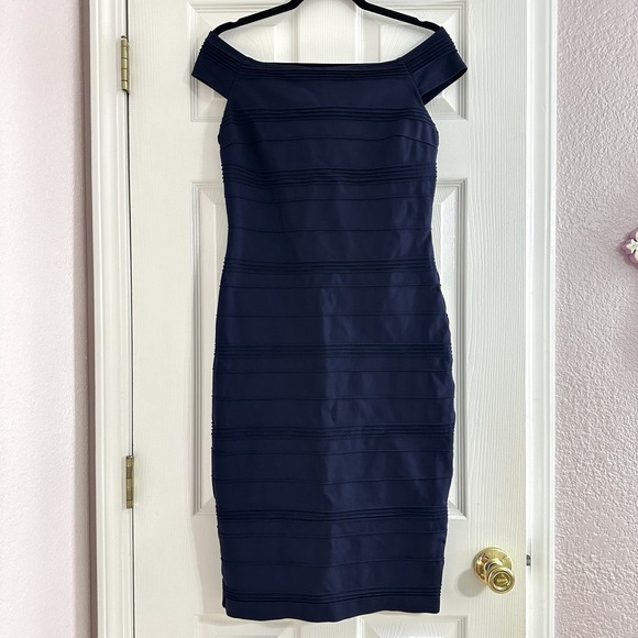 Ted Baker London Textured Off Shoulder Navy Bodycon Dress Size 3 US Size 8 - Picture 3 of 10